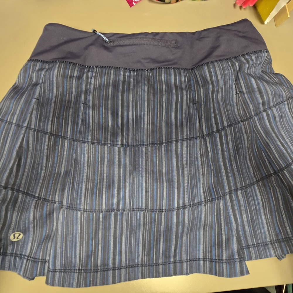 Lululemon Athletica Gray Pleated Skater Mini Skirt